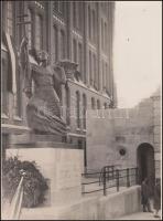 1936 Budapest, Bécsi kapu tér, a kettős keresztet vivő angyal szoborral, 23x17 cm