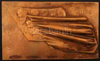 Konyorcsik János (1926-): Március 15, április 4. Bronz falikép, jelzett, 18×30 cm
