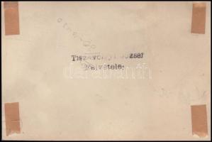 cca 1960 Budapest, munkában a TV operatőre, Tiszavölgyi József pecséttel jelzett felvétele, 10x16 cm