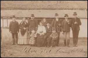 1906 Csanytelekről Salgótarjánba küldött privát fotólap, osztatlan hátoldallal, 9x14 cm