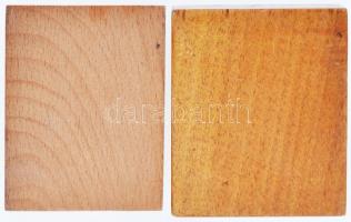 ~1970. "MOM 10 év + 15 év" 2db plakett fa talapzaton T:2