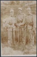 1915. június 4. Teljes menetfelszerelésben, katonai fotólap, megírva, postázva, 14x9 cm / 1915 Military photo from the world war I.