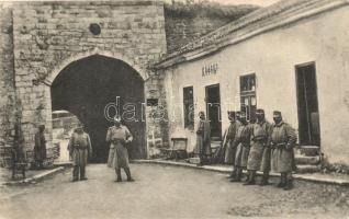 Belgrade, Österr.-ung. Wache im Schlosshofe des königlichen Konak von Belgrad / Austrian-Hungarian Guard in the castle courtyard