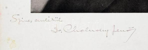 Cholnoky Jenő (1870-1950) író, földrajztudós, tanár, aláírása saját képén. 25x36 cm