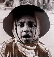 Kiss- Kuntler Árpád: Gyerekportré- Kolozsvár, jelzett, 1992. A kép az 1992-es Magyar Sajtófotó pályá...