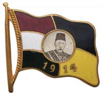 Osztrák-Magyar Monarchia / Német Birodalom / Oszmán Birodalom 1914. "V. Mehmed" zománcozott fém zászló patrióta jelvény (29x28,5mm) T:2 Austro-Hungarian Monarchy / German Empire / Ottoman Empire 1914. "Mehmed V" enamelled metal flag patriotic badge (29x28,5mm) C:XF