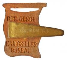 Osztrák-Magyar Monarchia ~1914-1918. Haditengerészeti zászló alakú zománcozott, aranyozott bronz pat...