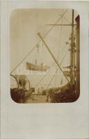 Mentőcsónak csigás emelőn / K.u.K. navy, life boat, board photo