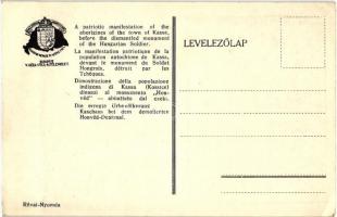 Kassa, az őslakosság tüntetése a ledöntött honvéd emléknél, Magyar Nemzeti Szövetség kiadása / demon...