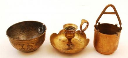 Réz tétel: 1 db tálca, "Stühmer bonbon" felirattal, kis hibával, 29,5×19,5 cm, 1 db gyerty...