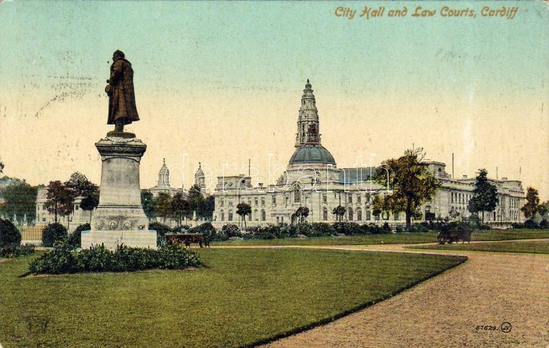 Cardiff, city hall, Low Courts