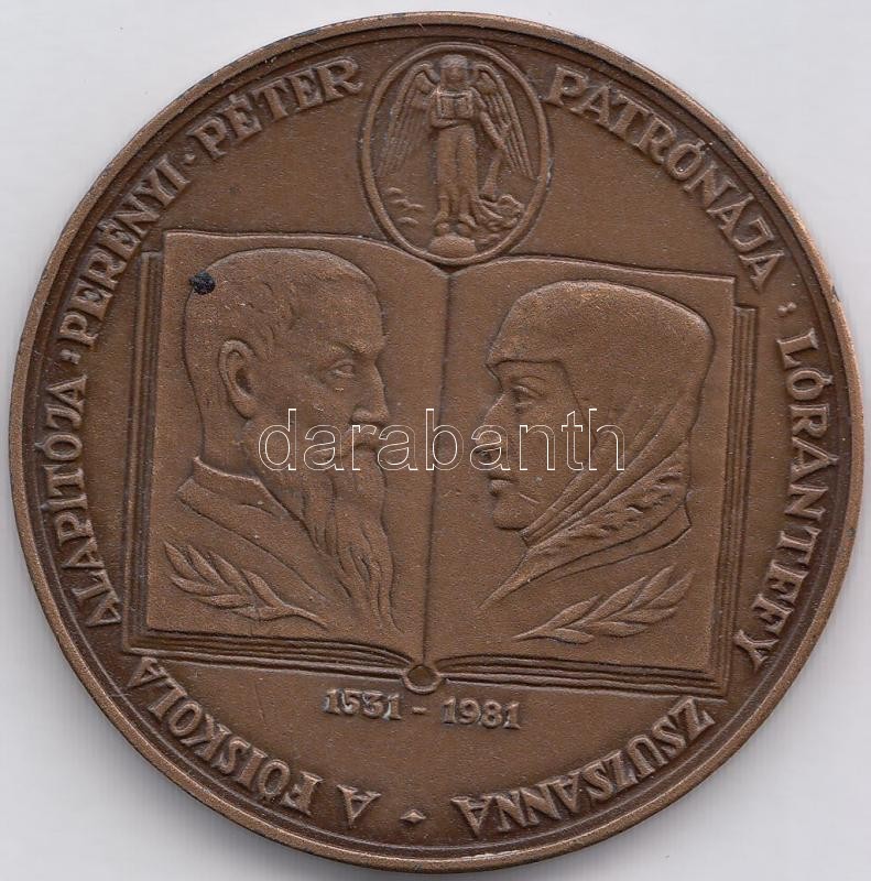 1981. &quot;Association of the Hungarian Medal Collectors - XIth  Itinerary Congress in Sárospatak / Péter Perényi - Zsuzsanna Lorántffy&quot; commemorative medallion sign.: Kristóf Kelemen (1922-2001), Kelemen Kristóf (1922-2001) 1981. &quot;MÉE XI. Vándorgyűlése - Sárospatak / Perényi Péter - Lórántffy Zsuzsanna&quot; emlékérem, 1981. &quot;Verein der Ungarischen Münzensammler - XI. Wanderversammlung in Sárospatak / Péter Perenyi - Zsuzsanna Lorántffy&quot; Gedenkmünze sign.: Kristóf Kelemen (1922-2001)