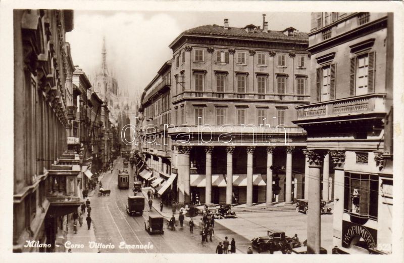Milano, Corso Vittoro Emanuele, car, tram, perfumery
