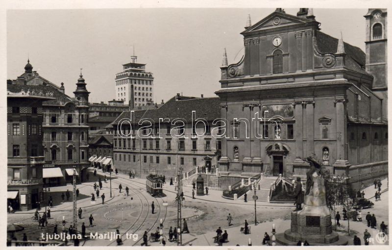 Ljubjana, Marijin trg / square, tram, monument