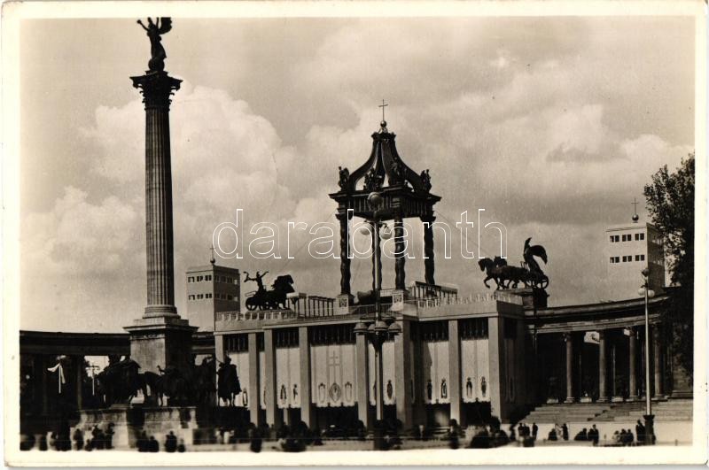 Budapest XIV. Hősök tere, XXXIV. Nemzetközi Eucharisztikus Kongresszus, Főoltár, So. Stpl