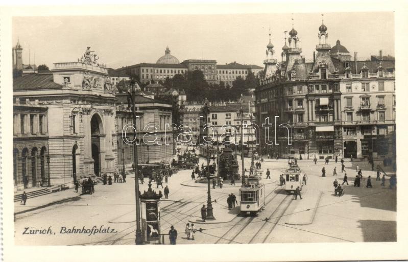 Zürich, Bahnhofplatz / railway station, trams, automobiles, shops