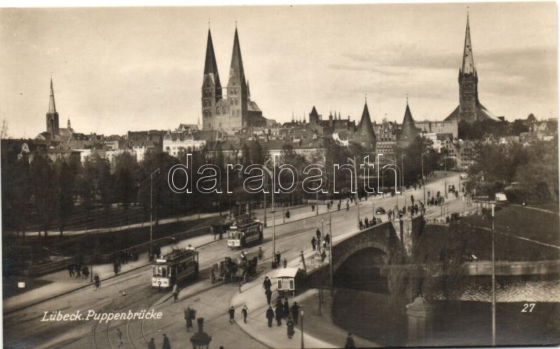 Lübeck, Puppenbrücke / bridge, trams