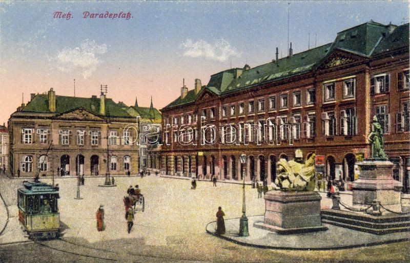 Metz, Paradeplatz / square, tram