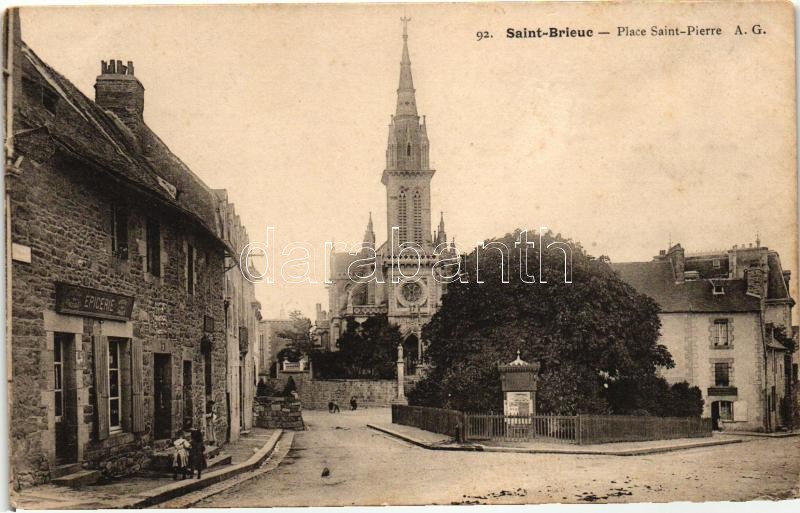 Saint-Brieuc, Place Saint Pierre, Epicerie / square, shop