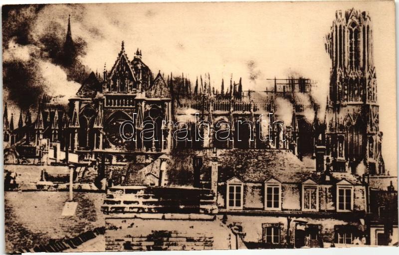 1914 Reims, cathedral during the fire