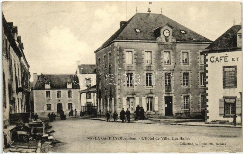 La Gacilly, Hotel de Ville, Les Halles / town hall, street, cafe