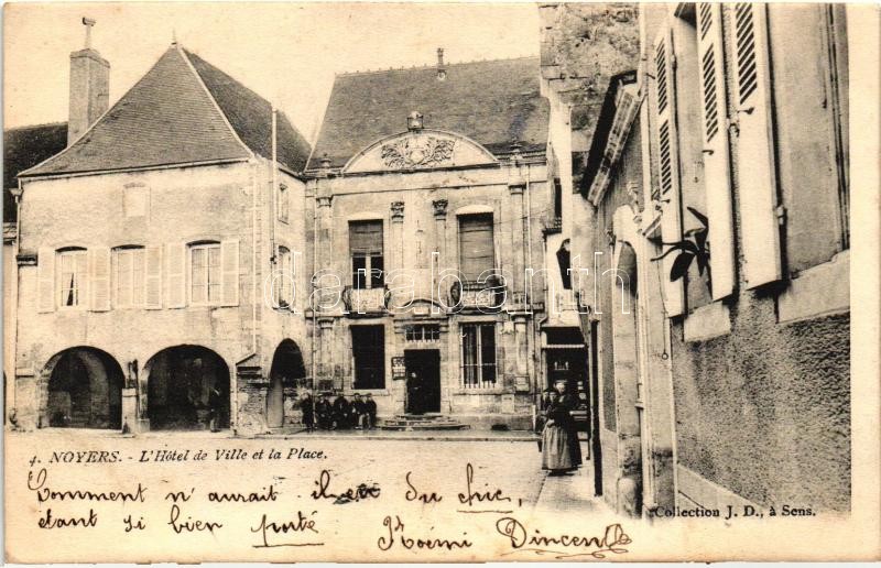 Noyers, Hotel de Ville, Place / town hall, square