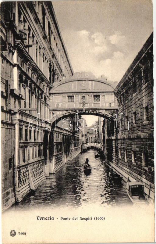 Venice, Venezia; Ponte dei Sospiri / bridge