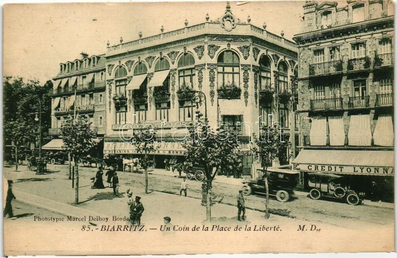 Biarritz, Place de la Liberte / square, automobiles, Berlitz school, shops