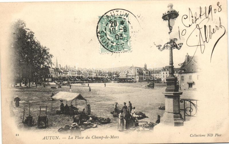Autun, La Place du Champ-de-Mars / market