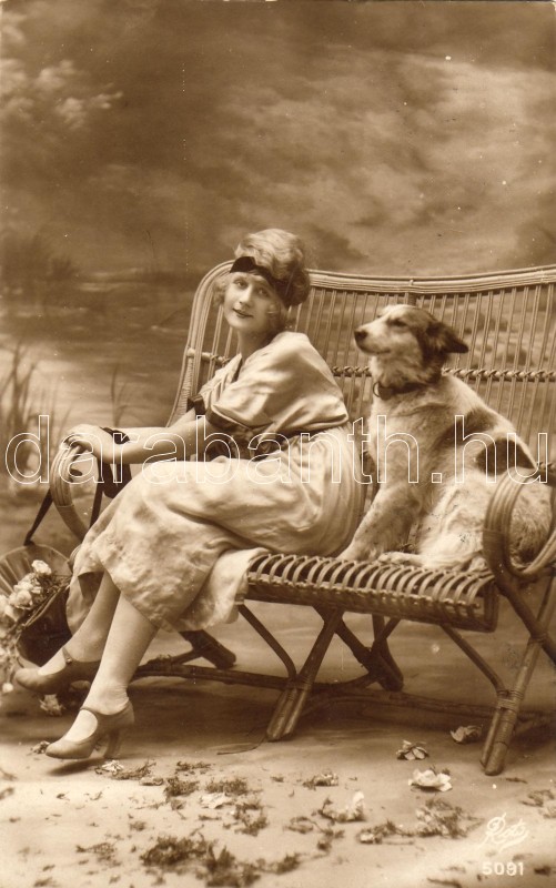 Lady with dog, Hölgy kutyával