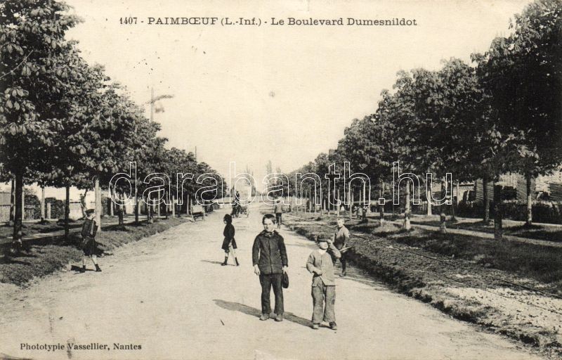 Paimboeuf, Le Boulevard Dumesnildot / street