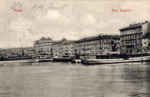 Fiume, Riva Szapáry, steamships