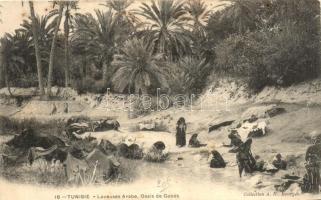 Gabes, Oasis, Laveuses Arabe/ Arabic washers