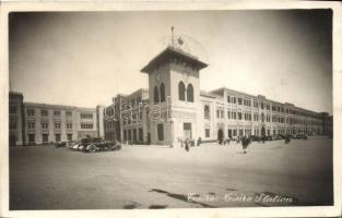 Cairo, Railway station, automobiles