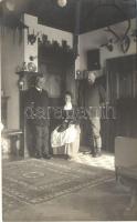 1912 Luginsland, house interior, family photo, dog