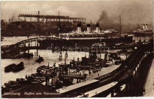 Hamburg, Hafen am Vorsetzen / port, steamships