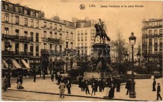Lille, Statue Faidherbe, Place Richelé / statue, square, shop of Wysmuller
