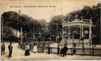 Calais, Jardin Richelleu / park, Music kiosk