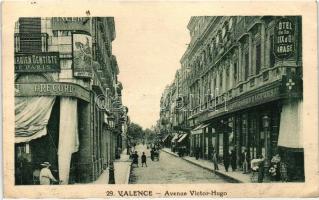 Valence, Avenue Victor Hugo, shops