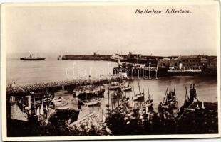 Folkestone, The Harbour, ships