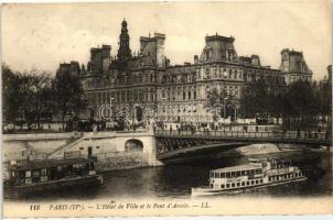 Paris, town hall, Arcole bridge, steamship