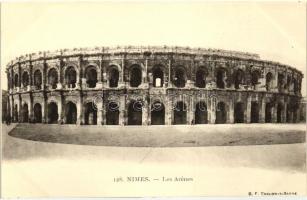 Nimes, Arena