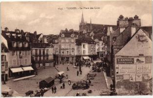 Vannes, La Place des Lices / square, shops, market