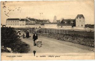 Vannes, Hospital