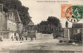Nogent-l'Artaud, Place du Souvenir / square, statue